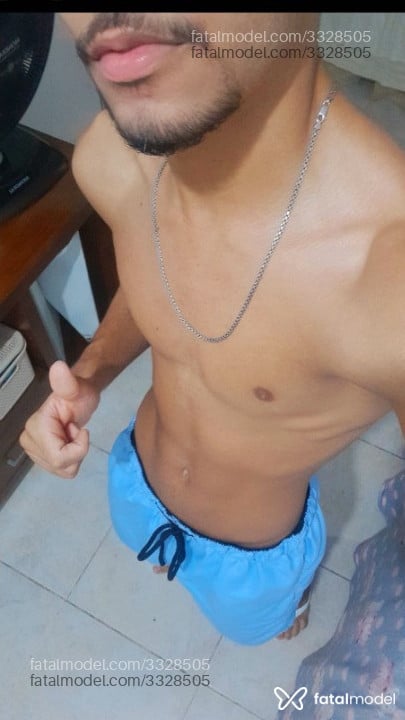 Acompanhante homem com cabelo castanho de olhos castanhos em Rio de Janeiro - Joao Pedro Farias