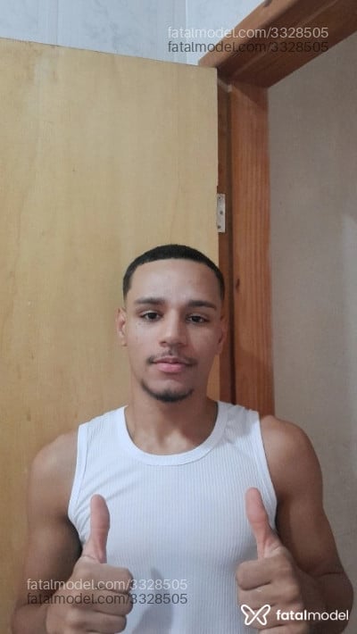 Acompanhante homem com cabelo castanho de olhos castanhos em Rio de Janeiro - Joao Pedro Farias