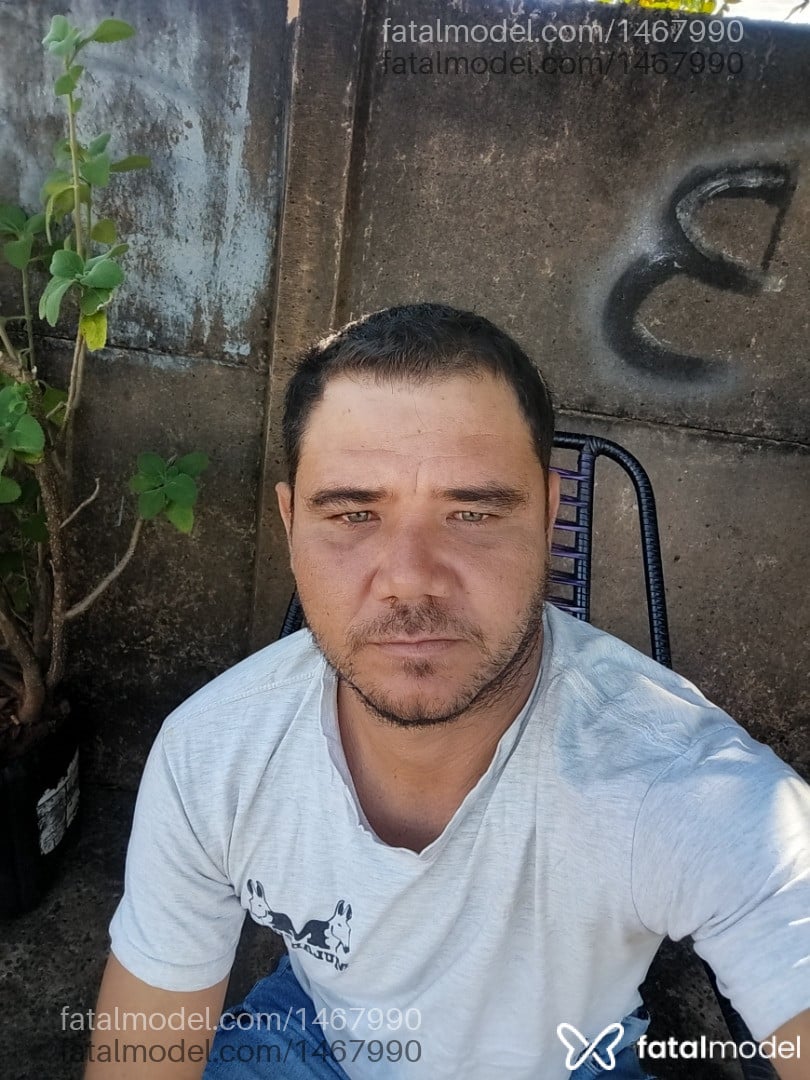 Acompanhante homem com cabelo castanho de olhos verdes em Costa Rica - Diegorezendeborges