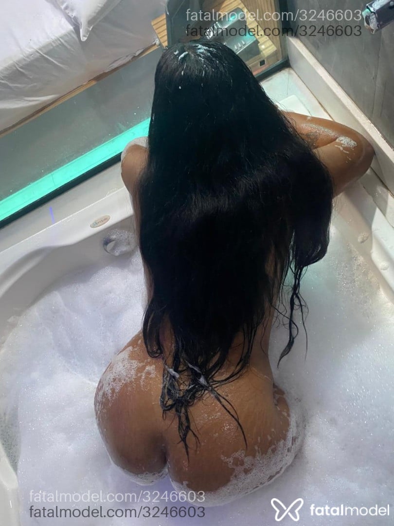 Acompanhante mulher morena (o) de olhos pretos em Poá Acompanhante mulher morena (o) de olhos pretos em Poá - Yara Garcia