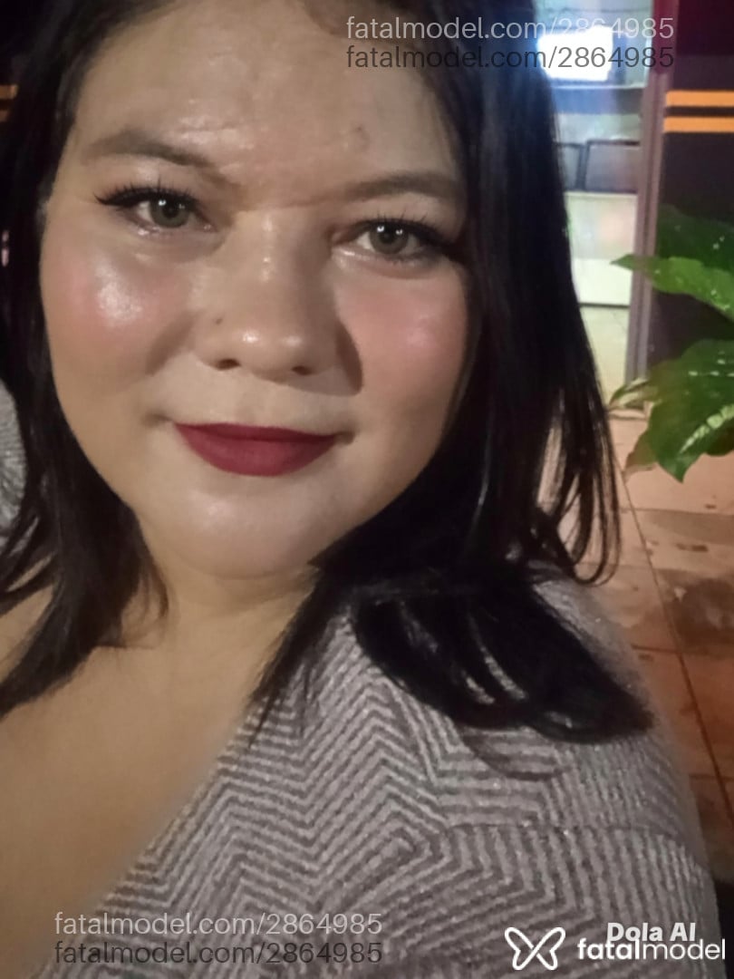 Acompanhante mulher com cabelo castanho de olhos verdes em Campo Novo do Parecis - Aninha