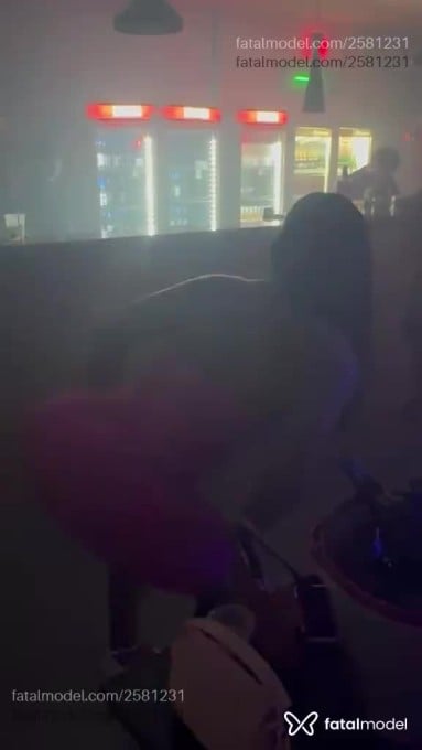 Acompanhante mulher trans com cabelo castanho de olhos pretos em Santarém Acompanhante mulher trans com cabelo castanho de olhos pretos em Santarém - Luana Alfaia