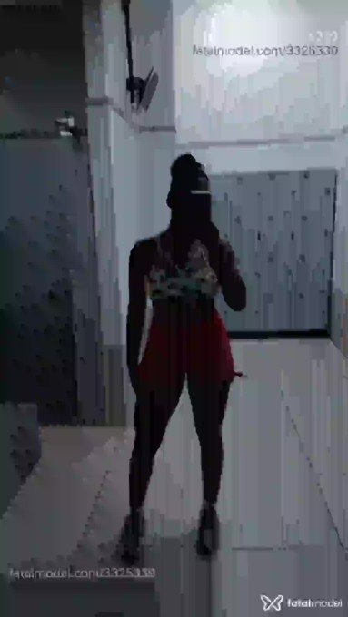 Acompanhante mulher com cabelo castanho de olhos castanhos em Virtual Acompanhante mulher com cabelo castanho de olhos castanhos em Virtual - Doidinha