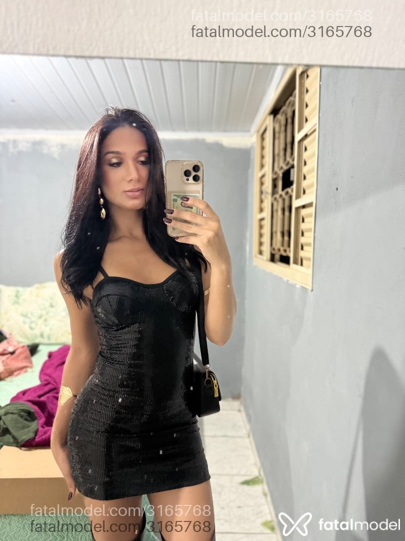 Acompanhante mulher trans morena (o) de olhos castanhos em Uberlândia - Luiza Fernandes