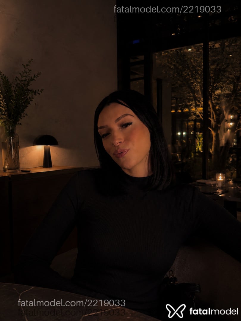 Acompanhante mulher trans morena (o) de olhos castanhos em Palmas - Victoria Guimarães