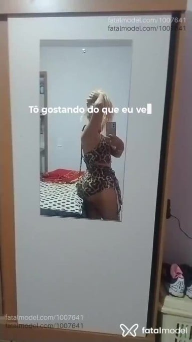 Acompanhante mulher trans loira (o) de olhos mel em Patos - Bárbara
