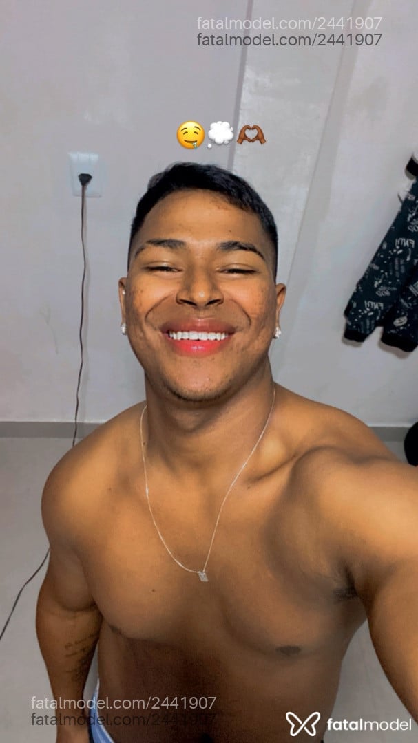 Acompanhante homem morena (o) de olhos castanhos em Caldas Novas Acompanhante homem morena (o) de olhos castanhos em Caldas Novas - Pretinho