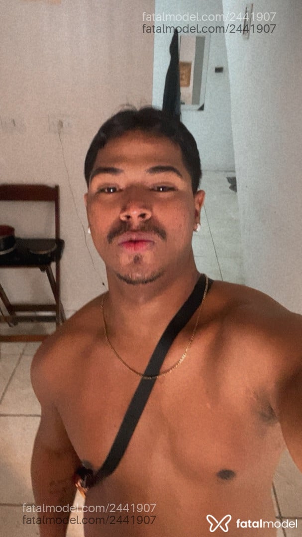 Acompanhante homem morena (o) de olhos castanhos em Caldas Novas Acompanhante homem morena (o) de olhos castanhos em Caldas Novas - Pretinho