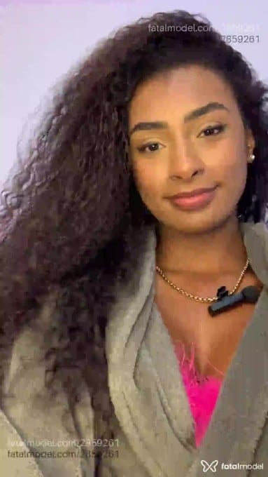 Acompanhante mulher morena (o) de olhos pretos em Belo Horizonte Acompanhante mulher morena (o) de olhos pretos em Belo Horizonte - Pepita