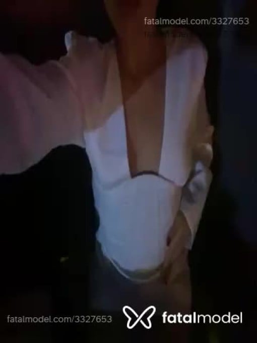 Acompanhante mulher morena (o) de olhos castanhos em Brasília Acompanhante mulher morena (o) de olhos castanhos em Brasília - Larissa