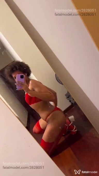 Acompanhante mulher trans morena (o) de olhos castanhos em São José Acompanhante mulher trans morena (o) de olhos castanhos em São José - Ninapink