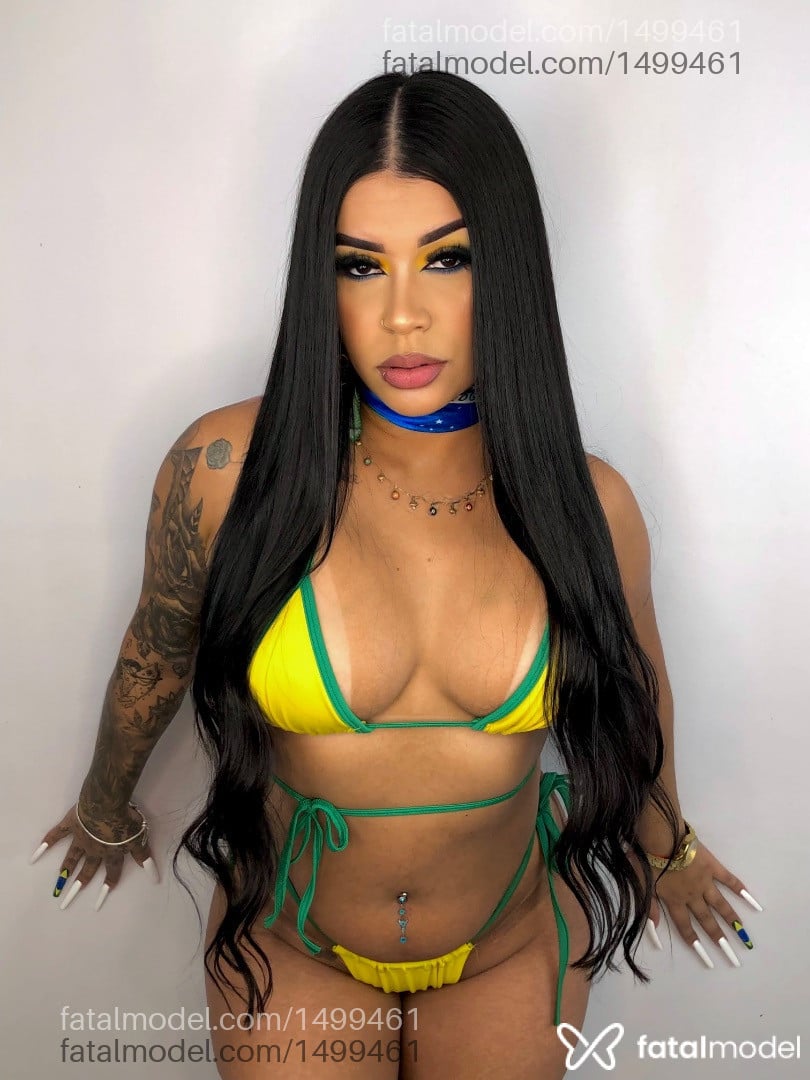 Acompanhante mulher morena (o) de olhos pretos em Cuiabá Acompanhante mulher morena (o) de olhos pretos em Cuiabá - Mirella Silva