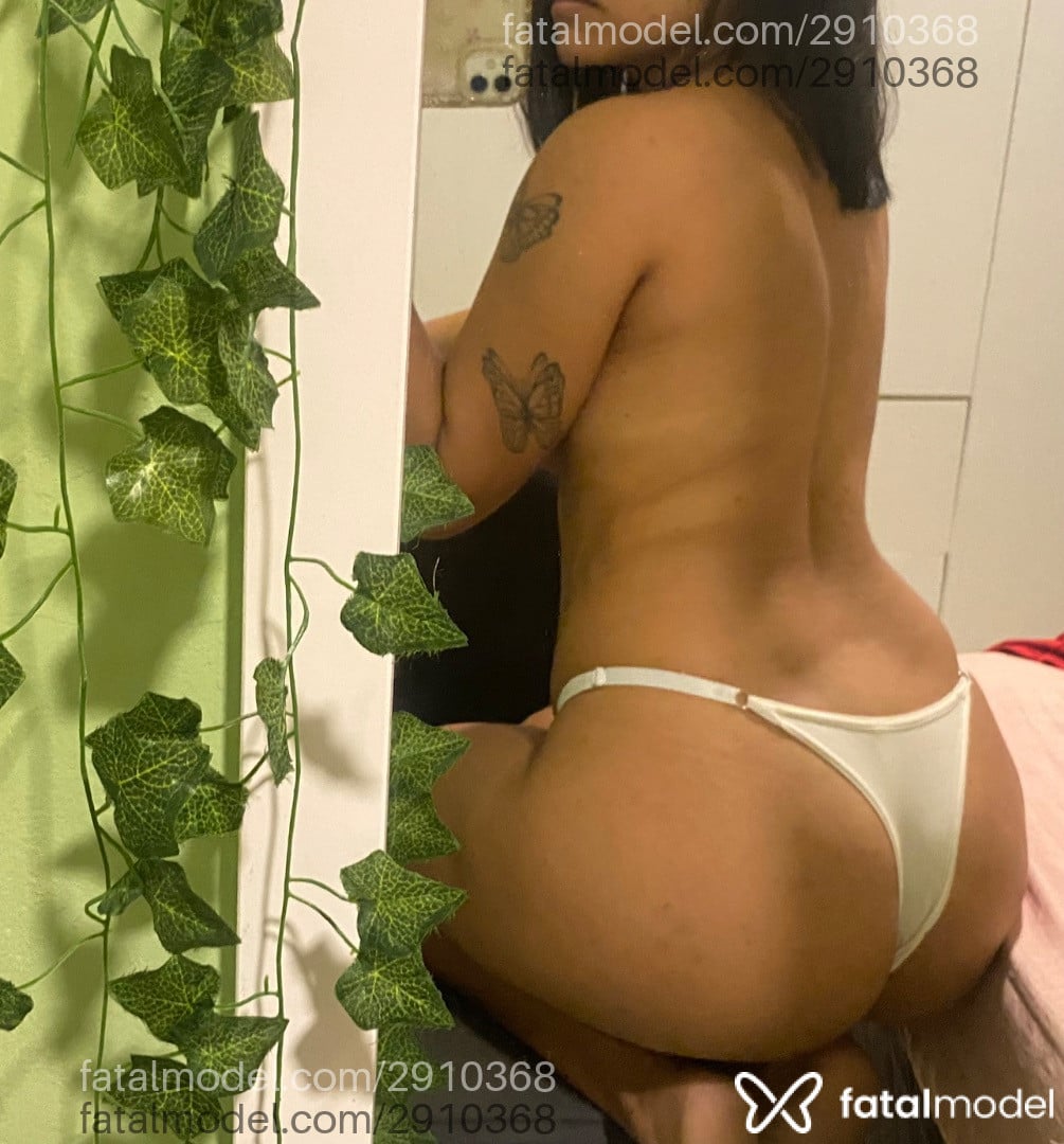 Acompanhante mulher morena (o) de olhos castanhos - Angela Lee Acompanhante mulher morena (o) de olhos castanhos - Angela Lee