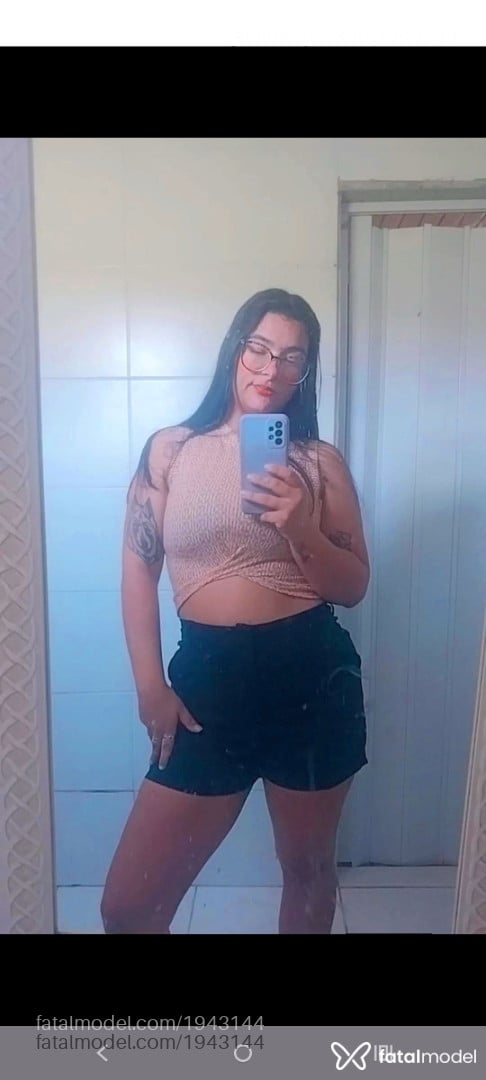 Acompanhante mulher morena (o) de olhos castanhos em Nova Hartz - Larissa