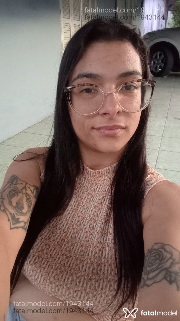 Acompanhante mulher morena (o) de olhos castanhos em Nova Hartz - Larissa