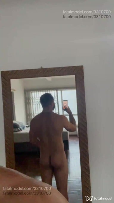 Acompanhante homem com cabelo castanho de olhos pretos em Passo Fundo - Gustavo Foiser