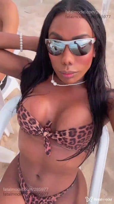 Acompanhante mulher trans morena (o) de olhos pretos em Porto Alegre - Wallentyna