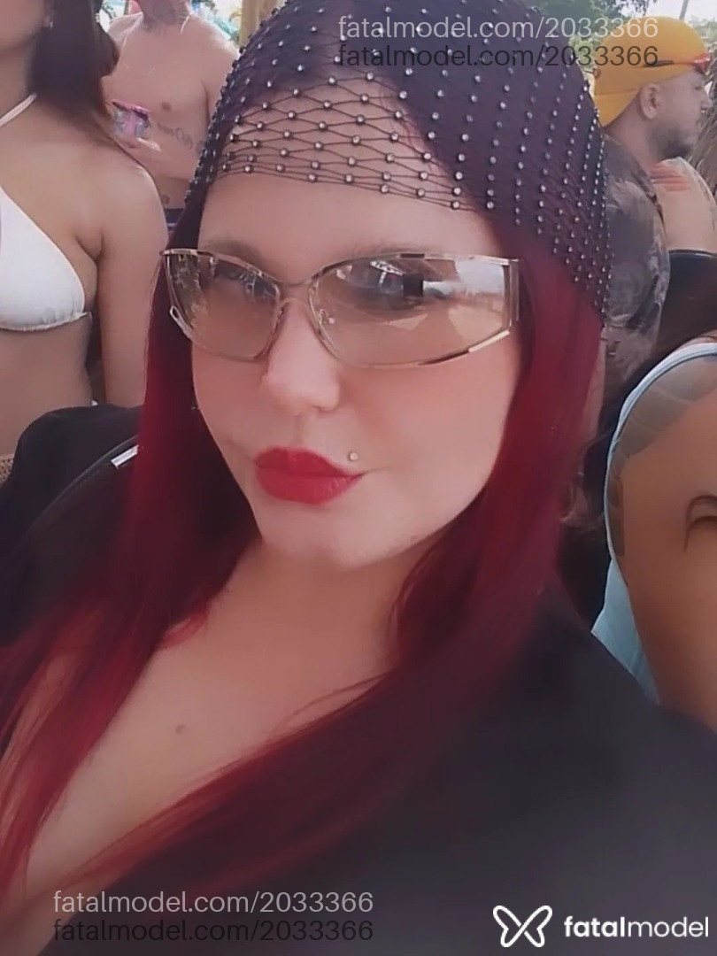 Acompanhante mulher ruiva (o) de olhos mel em Catanduva - Natiele Charllot