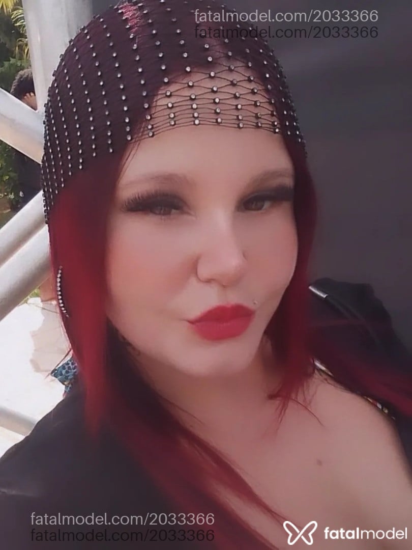 Acompanhante mulher ruiva (o) de olhos mel em Catanduva - Natiele Charllot