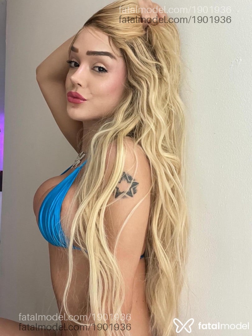 Acompanhante mulher trans loira (o) de olhos castanhos em Curitiba Acompanhante mulher trans loira (o) de olhos castanhos em Curitiba - Isadorasereia
