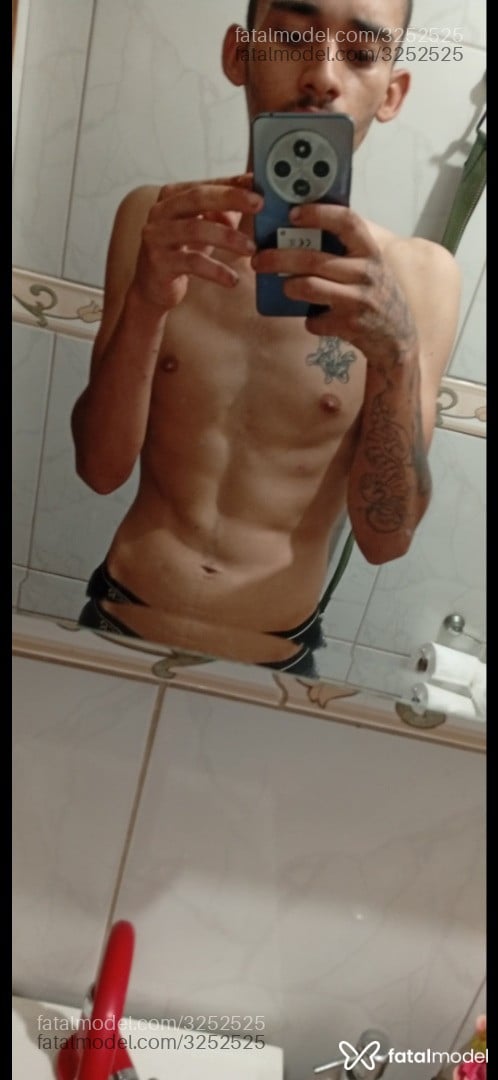 Acompanhante homem morena (o) de olhos castanhos em Cascavel - Ederson Mattos Dos
