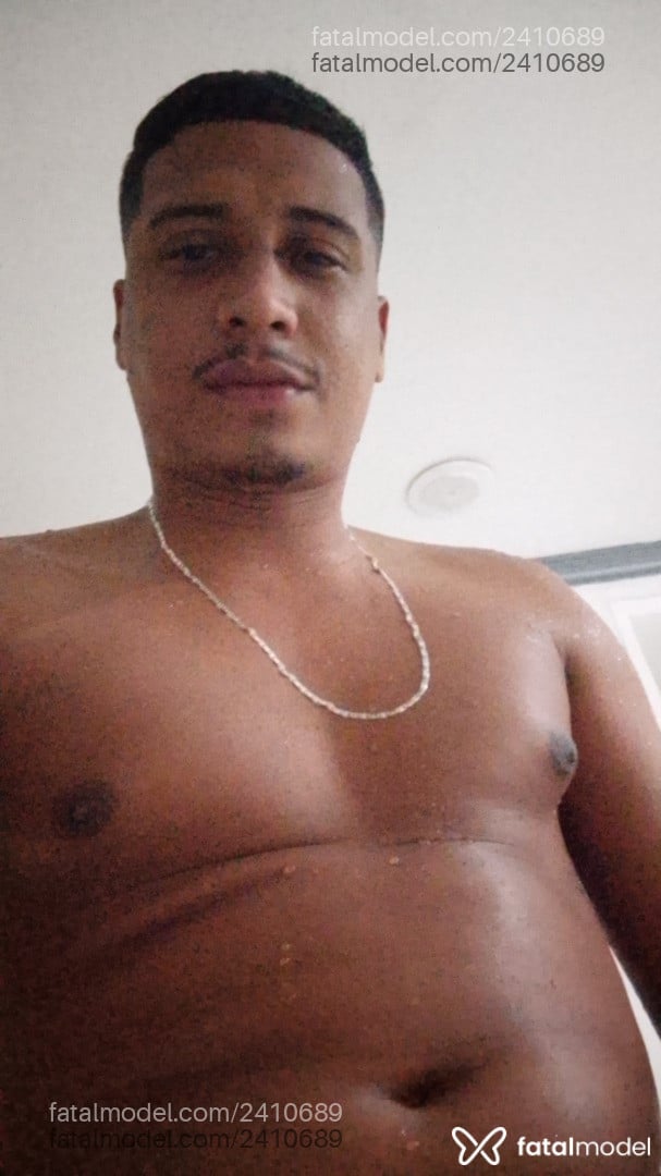 Acompanhante homem morena (o) de olhos pretos em Caruaru Acompanhante homem morena (o) de olhos pretos em Caruaru - Ferreirinha