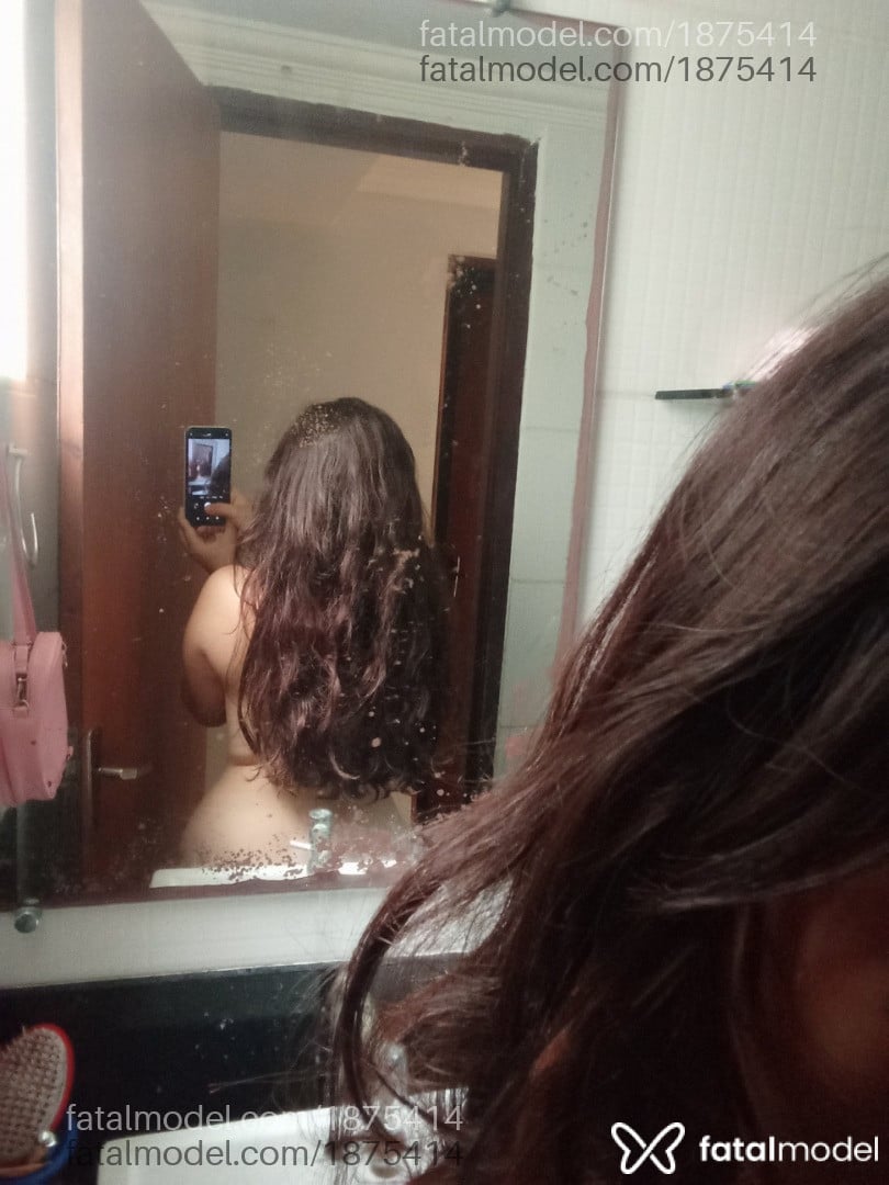 Acompanhante mulher com cabelo castanho de olhos pretos em Fortaleza - Larissa