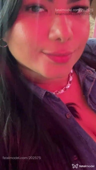 Acompanhante mulher morena (o) de olhos pretos em Catalão - Camila Queiroz