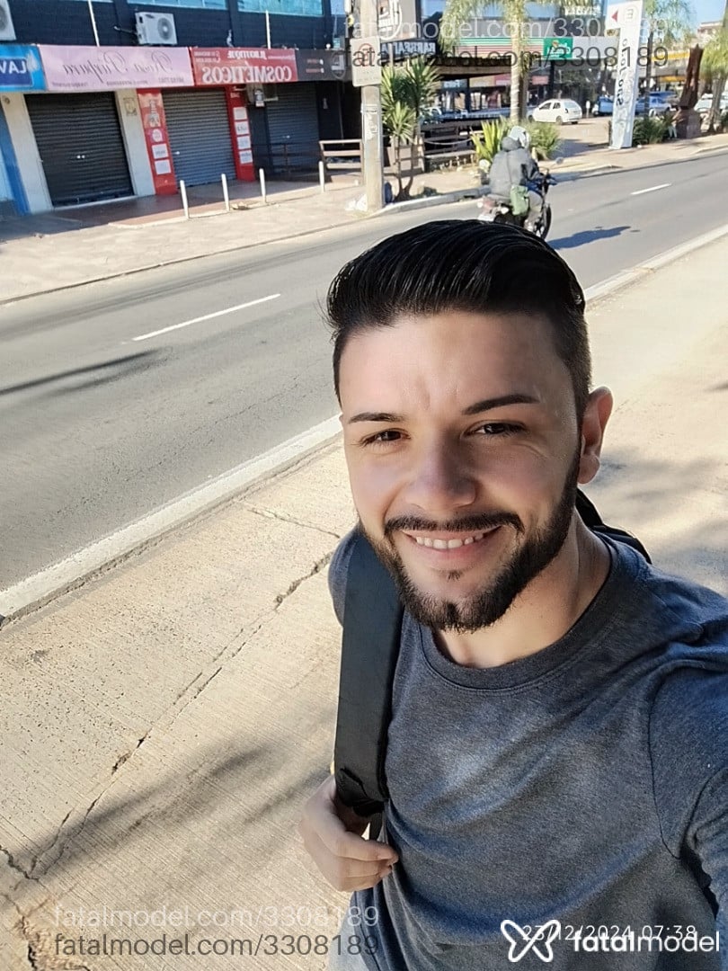 Acompanhante homem morena (o) de olhos mel em Virtual - Danadinho