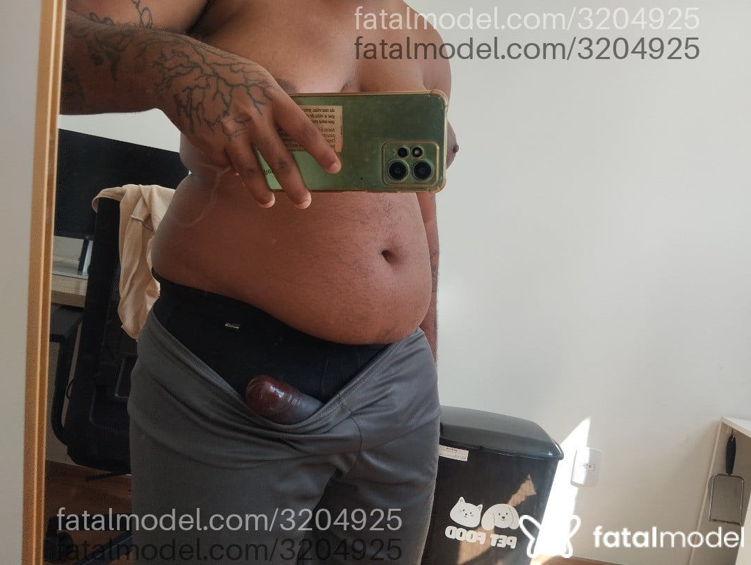 Acompanhante homem trans com cabelo castanho de olhos pretos em Salvador - Babyt
