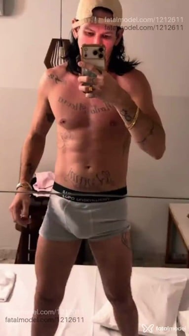 Acompanhante homem loira (o) de olhos mel em Ipatinga Acompanhante homem loira (o) de olhos mel em Ipatinga - Júnior smitt