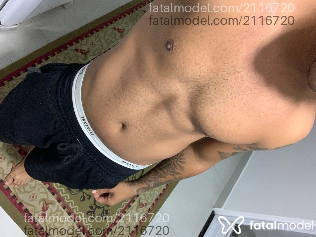 Acompanhante homem morena (o) de olhos castanhos em Rio de Janeiro - Guilherme