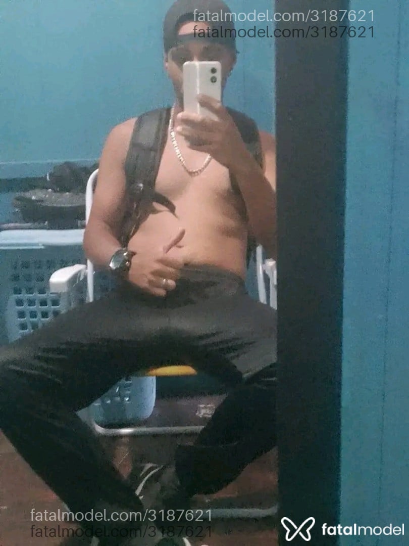 Acompanhante homem morena (o) de olhos castanhos em Pelotas Acompanhante homem morena (o) de olhos castanhos em Pelotas - Vulgo Rd