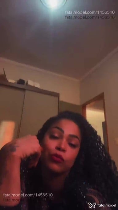 Acompanhante mulher morena (o) de olhos castanhos em Guaíra - Melanye