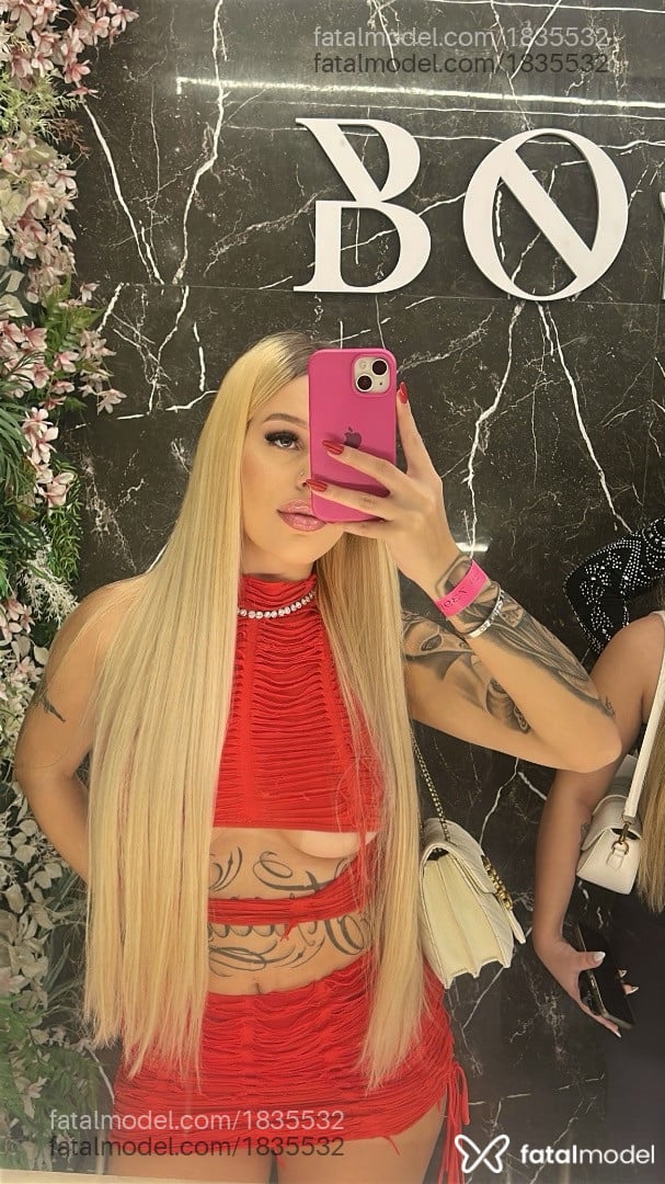 Acompanhante mulher loira (o) de olhos verdes em São Paulo Acompanhante mulher loira (o) de olhos verdes em São Paulo - Camila Lovatelli