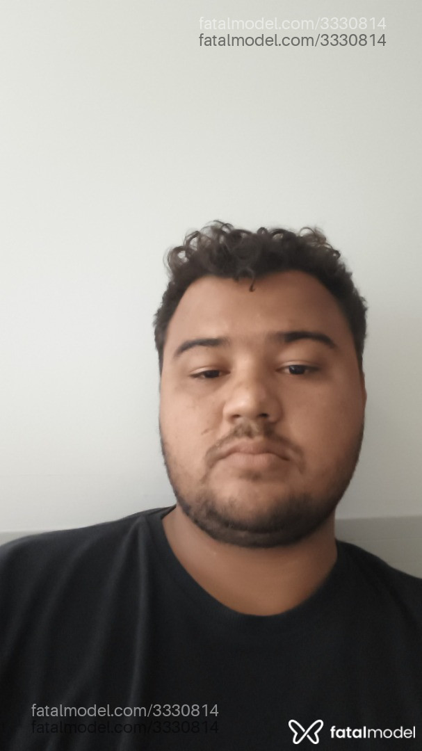 Acompanhante homem com cabelo castanho de olhos castanhos em Goiânia - Matheus