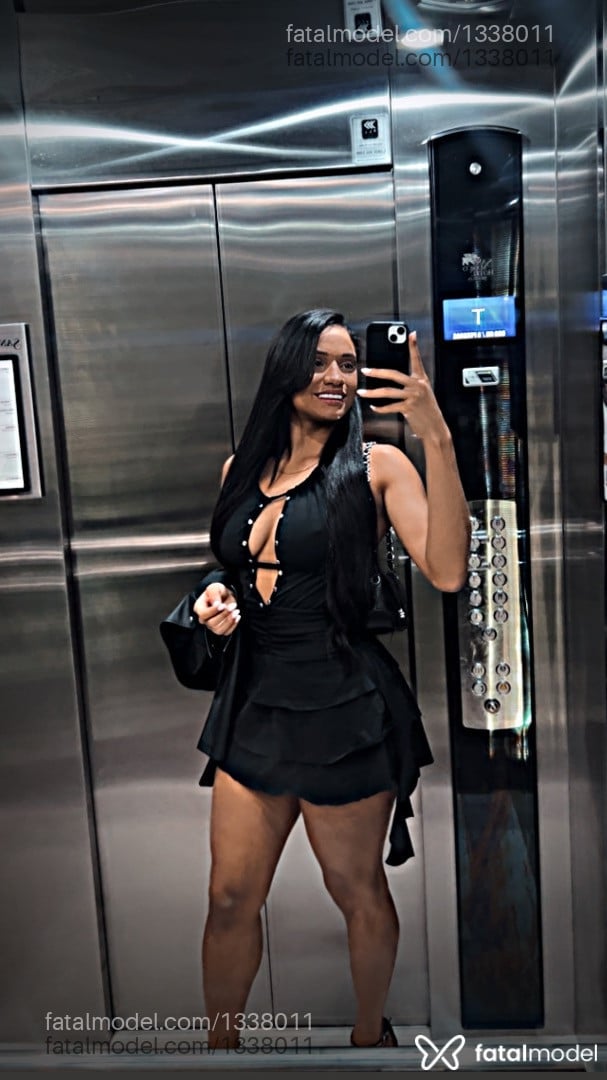 Acompanhante mulher morena (o) de olhos castanhos em Brasília - Clara