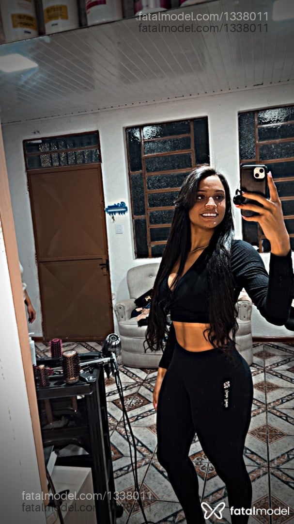 Acompanhante mulher morena (o) de olhos castanhos em Brasília - Clara