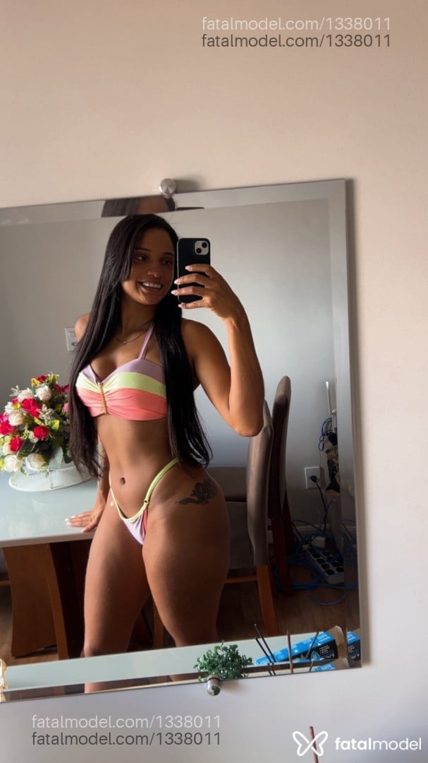 Acompanhante mulher morena (o) de olhos castanhos em Brasília - Clara