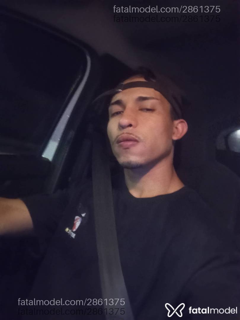 Acompanhante homem morena (o) de olhos pretos em Balneário Camboriú - Conjuntivite