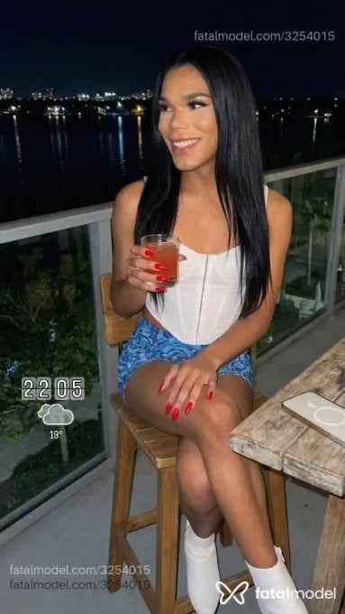 Acompanhante mulher trans morena (o) de olhos castanhos em Aparecida - Barbara Gabrielly