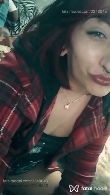 Acompanhante mulher com cabelo castanho de olhos castanhos em Guaratuba - Trixxcwb