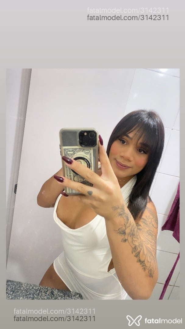 Acompanhante mulher trans morena (o) de olhos castanhos em Barueri - Júlia Alves