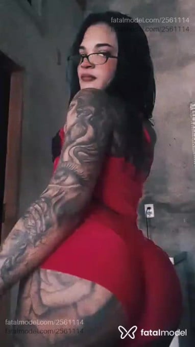Acompanhante mulher trans com cabelo castanho de olhos castanhos em Tangará da Serra - Jordana