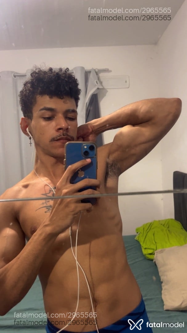Acompanhante homem ruiva (o) de olhos castanhos em Rio de Janeiro - Junior