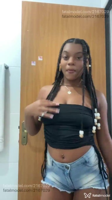 Acompanhante mulher morena (o) de olhos pretos em Belo Horizonte - Melissa
