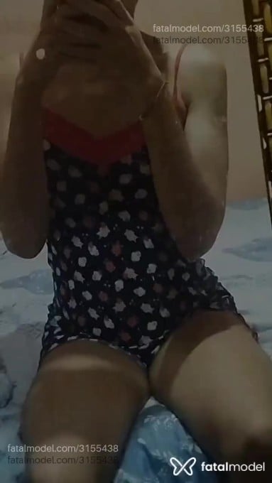 Acompanhante mulher trans morena (o) de olhos castanhos em Virtual - Anezinha