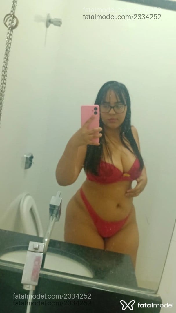 Acompanhante mulher com cabelo castanho de olhos castanhos em Guararapes Acompanhante mulher com cabelo castanho de olhos castanhos em Guararapes - Vitoria Miguel