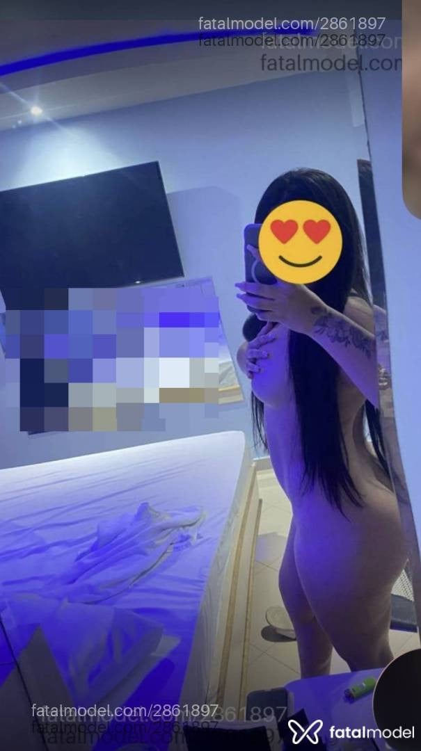 Acompanhante mulher com cabelo castanho de olhos pretos - Bia Martins