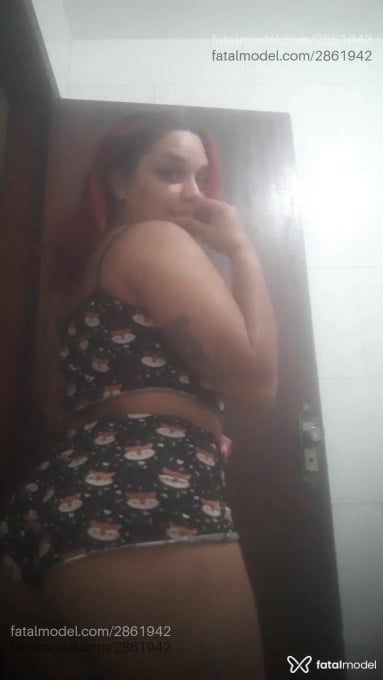 Acompanhante mulher ruiva (o) de olhos verdes em Virtual - Ariel